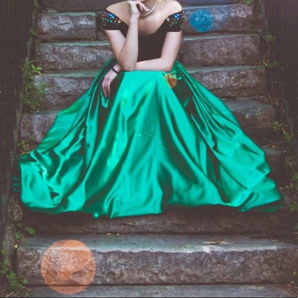 Sherri Hill prom dress